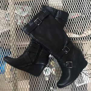 Kenneth Cole Black Boots - 6M